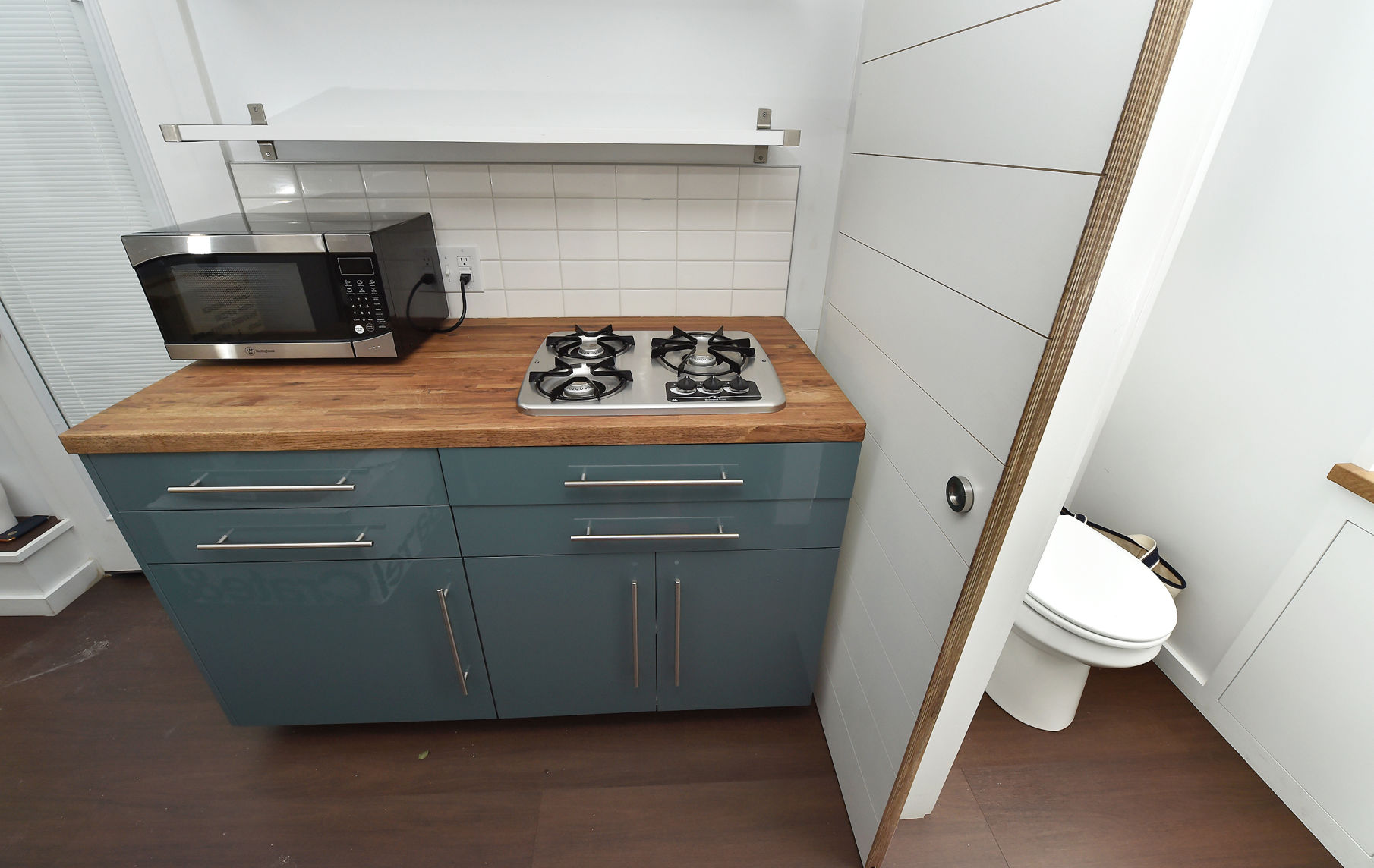 Cooking area and bath